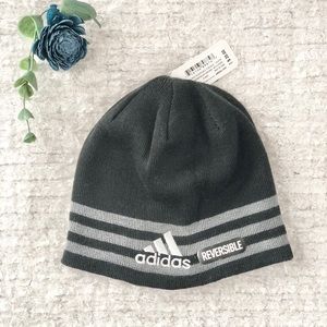 🆕NWT ADIDAS REVERSIBLE HAT Black w/grey stripes